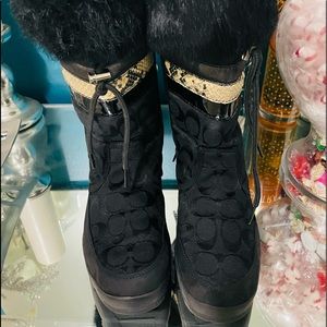 Ladies winter COACH BOOTS,,never worn!
